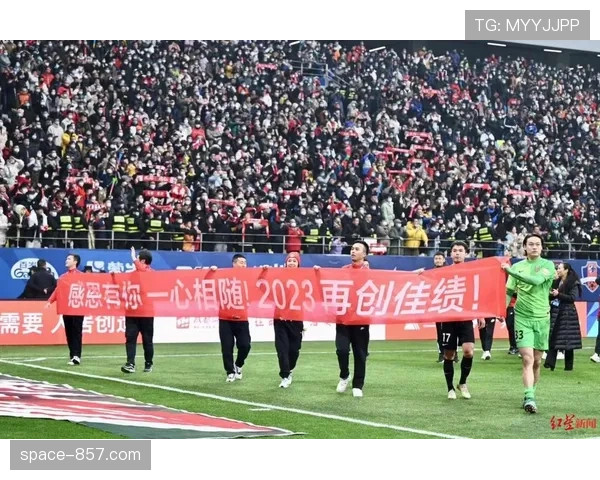 球迷调查:不同城市对球队风格的偏好如何塑造了俱乐部的足球哲学 球迷调查:不同城市对球队风格的偏好如何塑造了俱乐部的足球哲学